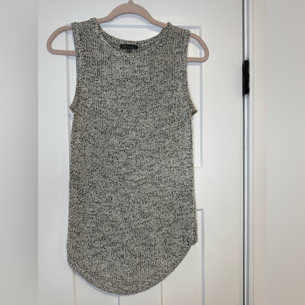 Women's Gray Sleeveless Knit Top